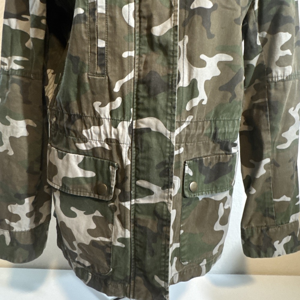 Womens Chore Coat Camo Jacket Size Medium Army Camouflage Military Love Tree - Picture 13 of 16